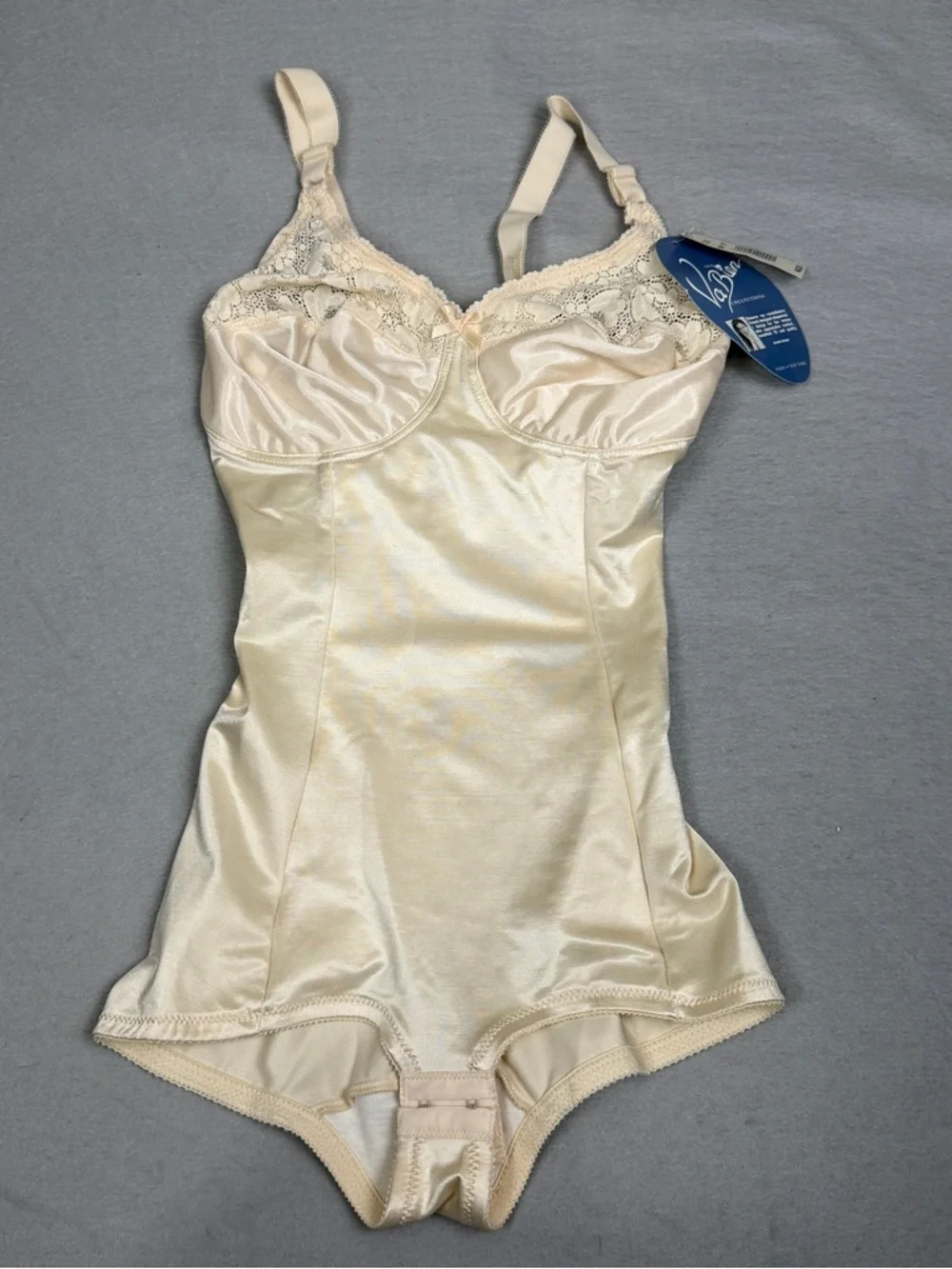 Va Bien Women's Minus Touch Vintage Bodysuit Shapewear 34D Cream